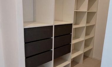 Hermosa casa sobre lote interno central a espacio verde en Santa Elena - Pilar del Este