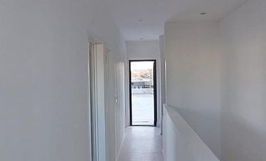 Hermosa casa sobre lote interno central a espacio verde en Santa Elena - Pilar del Este