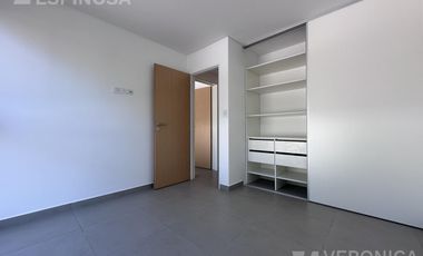 Departamento de dos ambientes en alquiler, Moron Sur.