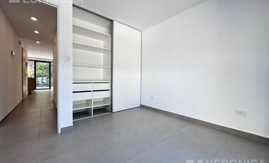 Departamento de dos ambientes en alquiler, Moron Sur.