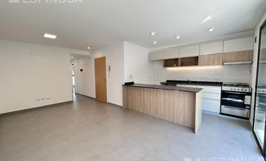 Departamento de dos ambientes en alquiler, Moron Sur.