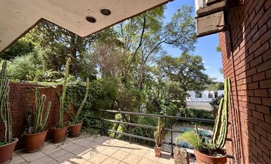 CASA VENTA VICENTE LÓPEZ 7 AMBIENTES PISCINA JARDIN COCHERA