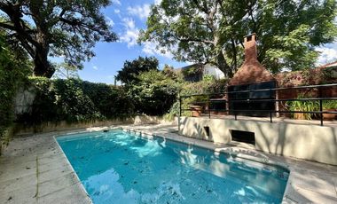 CASA VENTA VICENTE LÓPEZ 7 AMBIENTES PISCINA JARDIN COCHERA
