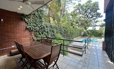 CASA VENTA VICENTE LÓPEZ 7 AMBIENTES PISCINA JARDIN COCHERA
