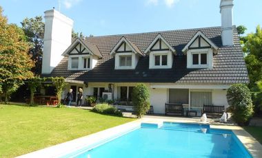 Alquiler Temporario - Espectacular casa en Las Lomas de San Isidro