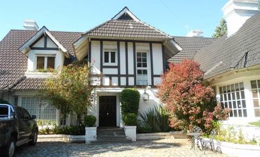 Alquiler Temporario - Espectacular casa en Las Lomas de San Isidro