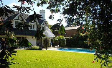 Alquiler Temporario - Espectacular casa en Las Lomas de San Isidro
