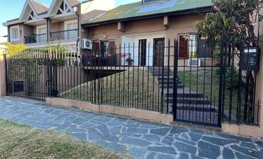 Casa en venta  Burzaco