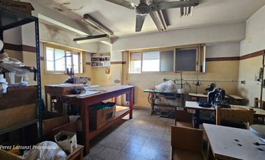 Galpón 2 Plantas de 320.50 m2 en Caseros