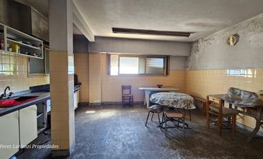 Galpón 2 Plantas de 320.50 m2 en Caseros