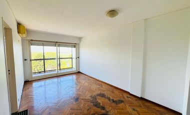 Departamento  de 3 ambientes con cochera en  Alquiler en San Isidro