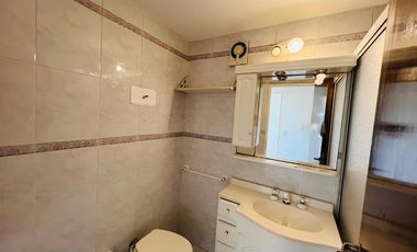 Departamento  de 3 ambientes con cochera en  Alquiler en San Isidro