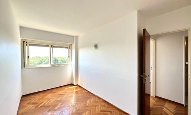 Departamento  de 3 ambientes con cochera en  Alquiler en San Isidro