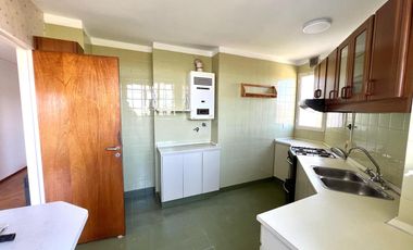 Departamento  de 3 ambientes con cochera en  Alquiler en San Isidro