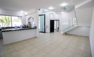 Casa en Venta en Villa Corona, Jalisco
