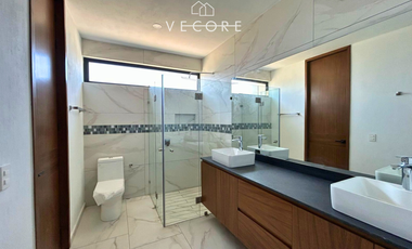 CASA EN VENTA, BOSQUES VALLARTA, ZONA REAL, ZAPOPAN