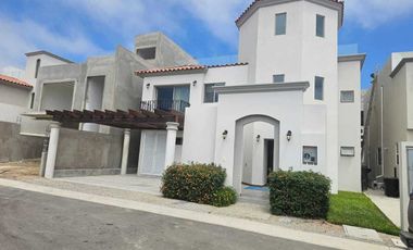 VENTA/TRASPASO DE CASA EN CONSTRUCCION EN PUNTA AZUL, PLAYAS DE ROSARITO