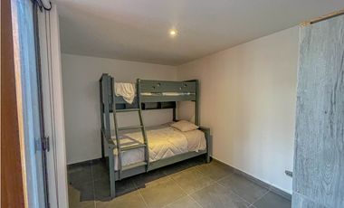 RESIDENCIA EN VALLE DE BRAVO A 10 MIN. DE TODO