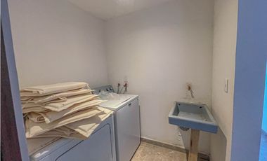 RESIDENCIA EN VALLE DE BRAVO A 10 MIN. DE TODO
