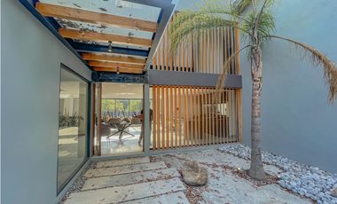 RESIDENCIA EN VALLE DE BRAVO A 10 MIN. DE TODO