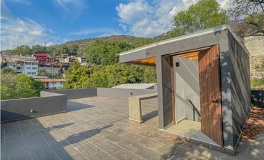 RESIDENCIA EN VALLE DE BRAVO A 10 MIN. DE TODO
