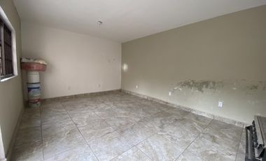 Se vende Casa en Balcones Oblatos, Guadalajara (para remodelar)
