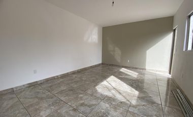 Se vende Casa en Balcones Oblatos, Guadalajara (para remodelar)
