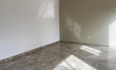 Se vende Casa en Balcones Oblatos, Guadalajara (para remodelar)