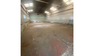 VENTA DE LOCAL COMERCIAL Y GALPON SOBRE LOTE DE 368m2 EN ZONA CENTRO