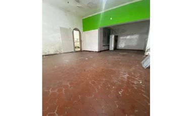 VENTA DE LOCAL COMERCIAL Y GALPON SOBRE LOTE DE 368m2 EN ZONA CENTRO
