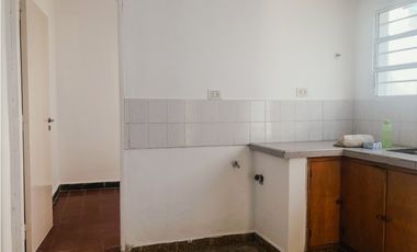 ALQUILER - CASA 2 DORMITORIOS - YOFRE SUR