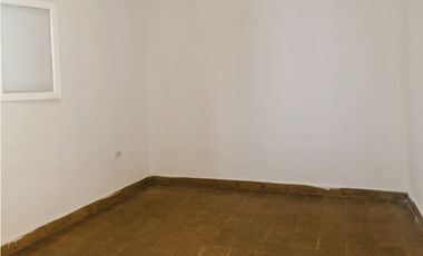 ALQUILER - CASA 2 DORMITORIOS - YOFRE SUR