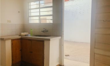 ALQUILER - CASA 2 DORMITORIOS - YOFRE SUR
