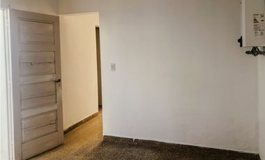 ALQUILER - CASA 2 DORMITORIOS - YOFRE SUR