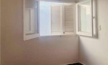 ALQUILER - CASA 2 DORMITORIOS - YOFRE SUR