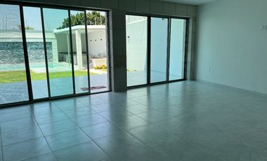Casa en Fraccionamiento en Burgos Temixco - GSI-1457-Fr