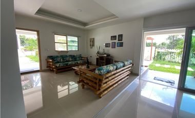 casa campestre en venta Coveñas Sucre, casa de lujo.