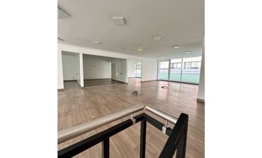 Local Espectacular cll 116