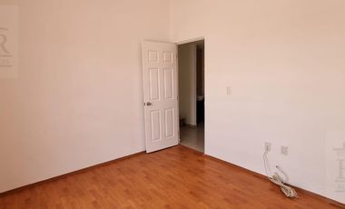 Casa en Renta en Villas del Campo a 5 min de Galerias Metepec