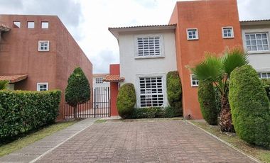 Casa en Renta en Villas del Campo a 5 min de Galerias Metepec