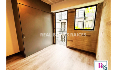 Se arrienda amplio y cómodo apartamento en unidad cerrada.