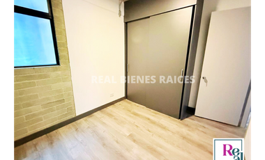 Se arrienda amplio y cómodo apartamento en unidad cerrada.