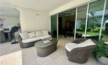 ELEGANTE CASA EN VENTA DE DOS PISOS EN VILLA SANTOS