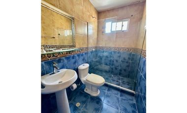 ELEGANTE CASA EN VENTA DE DOS PISOS EN VILLA SANTOS