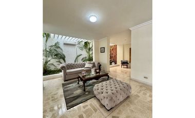 ELEGANTE CASA EN VENTA DE DOS PISOS EN VILLA SANTOS