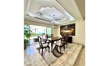 ELEGANTE CASA EN VENTA DE DOS PISOS EN VILLA SANTOS