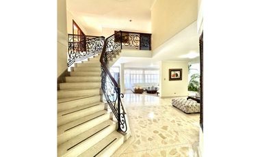 ELEGANTE CASA EN VENTA DE DOS PISOS EN VILLA SANTOS
