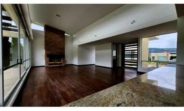 Casa condominio Toscana Sopo