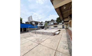 Edificio  en el Barrio Amberes - Ideal para Inversión y Desarrollo