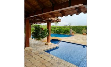 Hermosa finca a puerta cerrada en venta - Rozo Palmira Valle Colombia